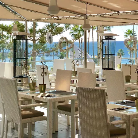 Club Playa Amadores